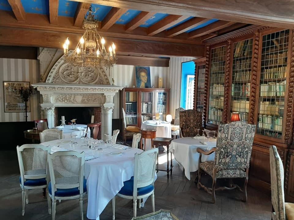 Chateau De Varennes Exteriér fotografie